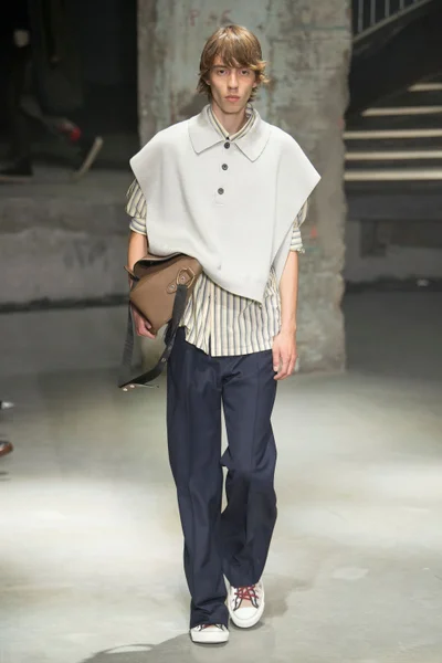 Look 31